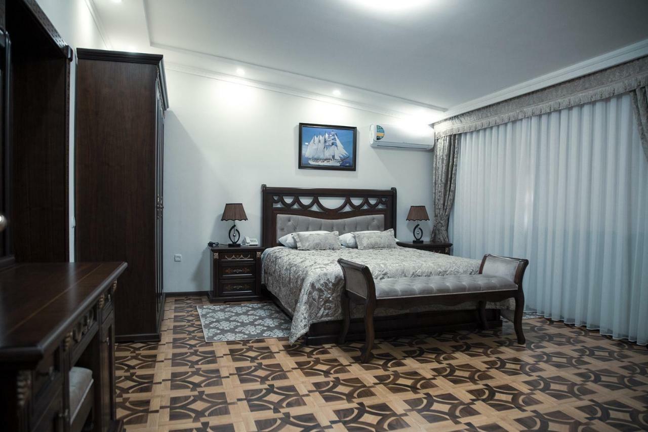 Bravolyuks Hotel Urgench Eksteriør bilde